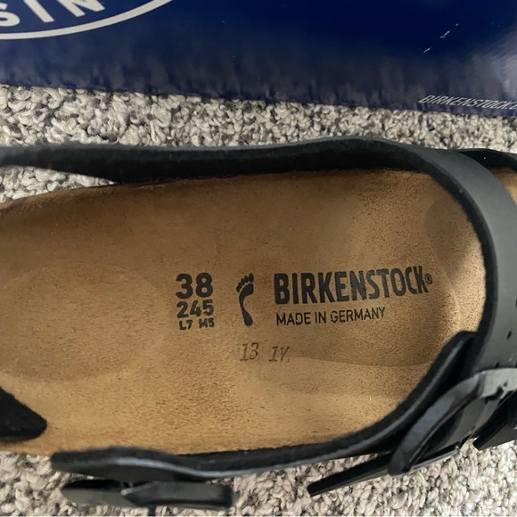 NWT Women’s birkenstock 38 narrow